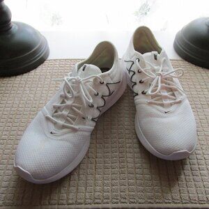 Nike Engineered for Comfort Size 10
